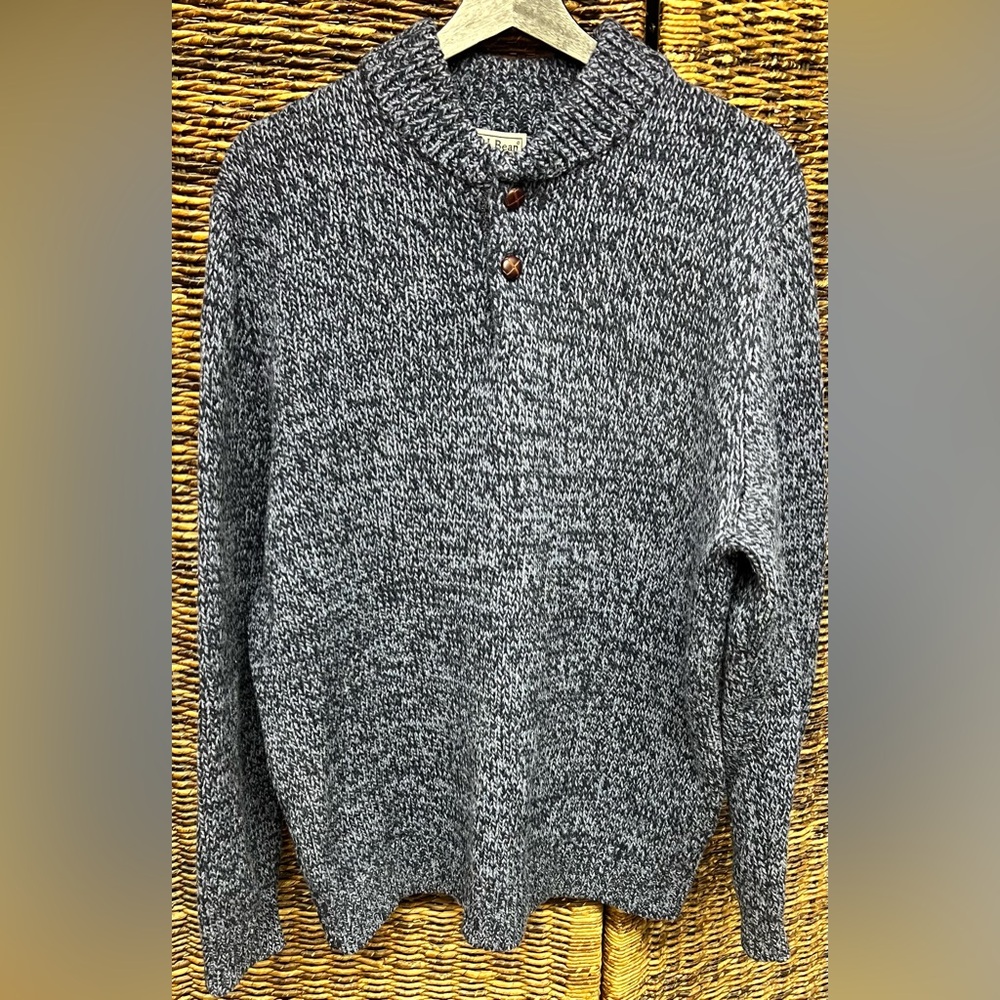 LL Bean- Men's Carbon Navy Sweater,‎ Lambs Wool- Size: Large Tall, Henley